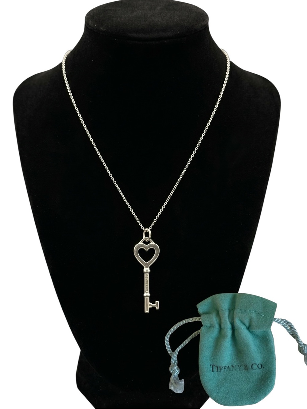 Tiffany & Co. 925 Sterling Silver Vintage Open Heart Key Necklace and Pouch - Picture 2 of 10